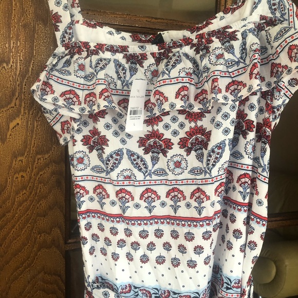 Ann Taylor fully lined summer dress with tier bottom machine washable - Picture 2 of 4